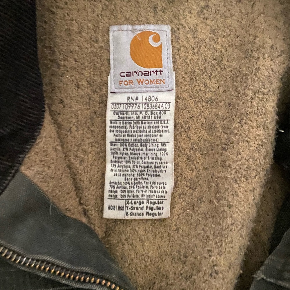 Olive green ladie’s Carhartt coat size xl